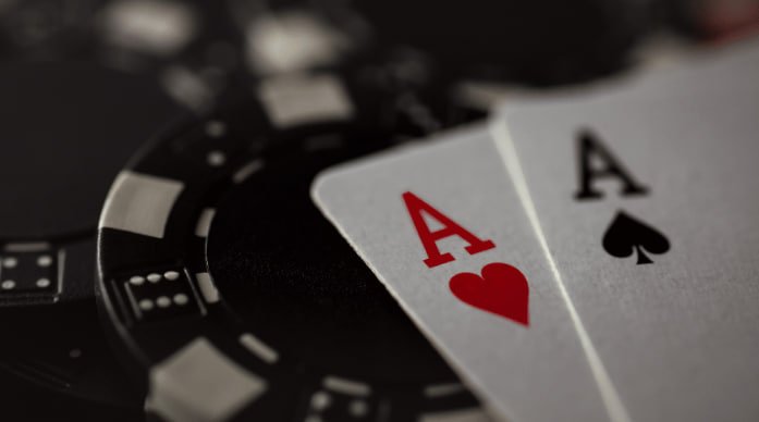 Live Baccarat Real Dealer ကာဒ်ဖြန့်မှု HD Streaming တိုက်ရိုက်ကာစီနို